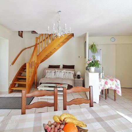 Maison Confortable Ornans + Jardin Luaran gambar