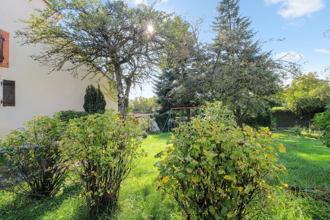 Maison Confortable Ornans + Jardin Luaran gambar