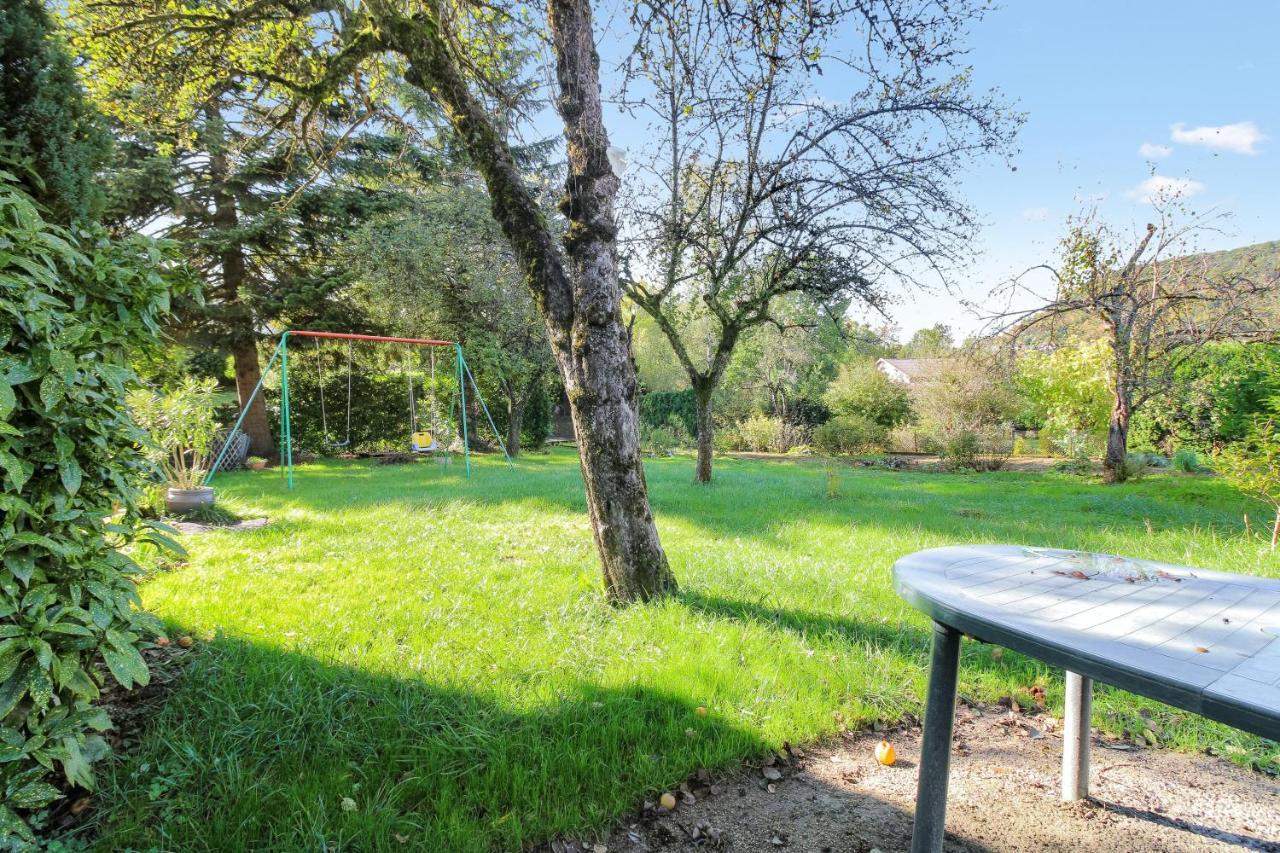 Maison Confortable Ornans + Jardin Luaran gambar